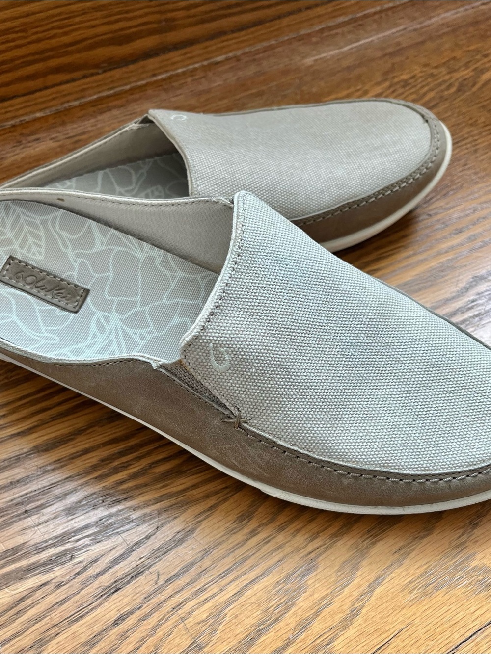 OLUKAI Huaka Women Slip On Casual Shoes sneakers Size W7 Beige